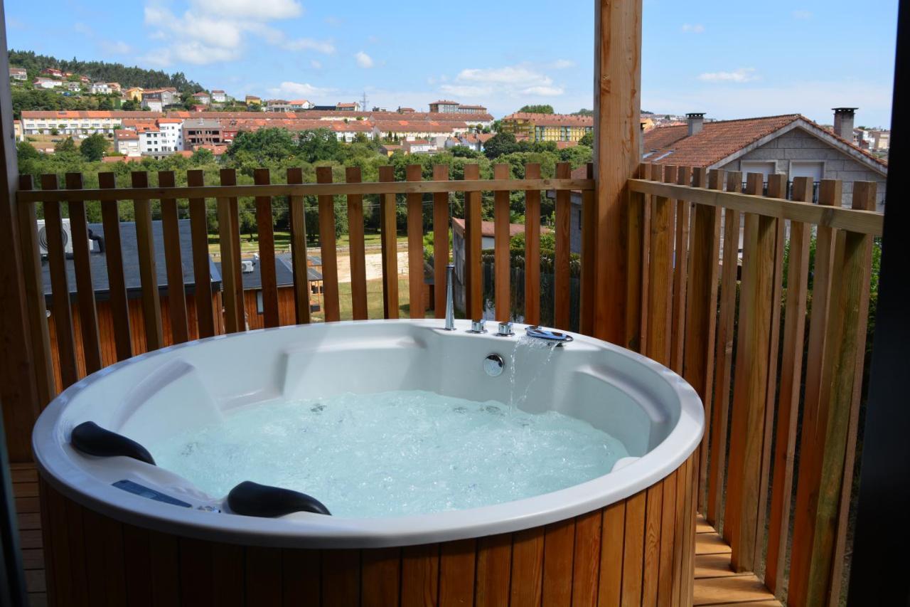 Cabanas Compostela - Cabana La Catedral Con Banera De Hidromasaje ซานติอาโก เด กอมโปสเตลา ภายนอก รูปภาพ